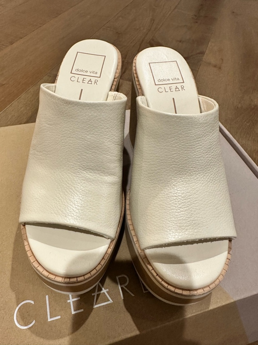 New In Box Dolce Vita Emery Ivory Leather Wedge Sandals 7.5